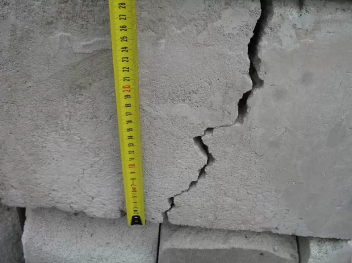 Определение глубины трещины бетона